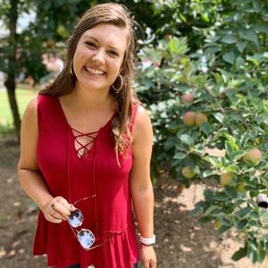 Meet your Posher, Lauren